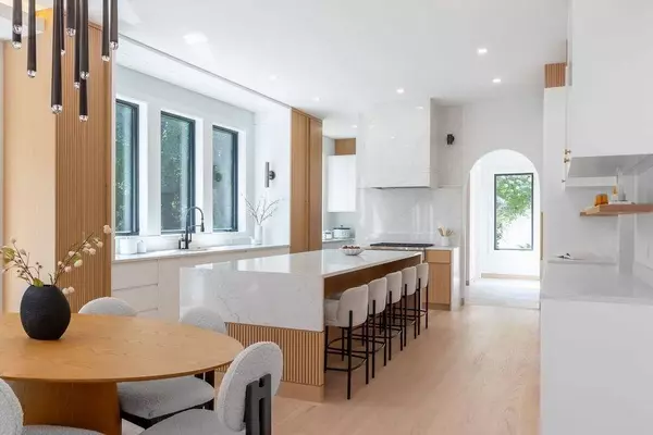 52 Sharpe Rd, Newton, MA 02468