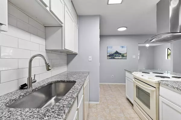 308 Guadalupe Drive, Saginaw, TX 76179