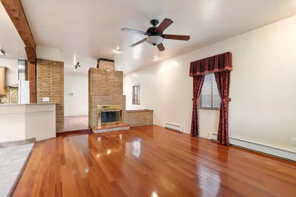 2716 ALISO DR NE, Albuquerque, NM 87110