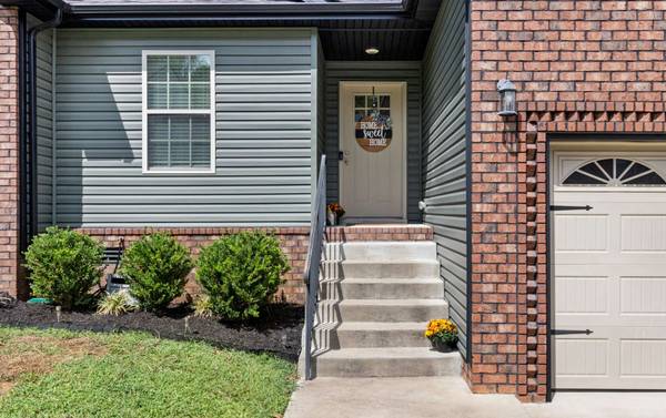 1129 Racker Dr, Clarksville, TN 37043