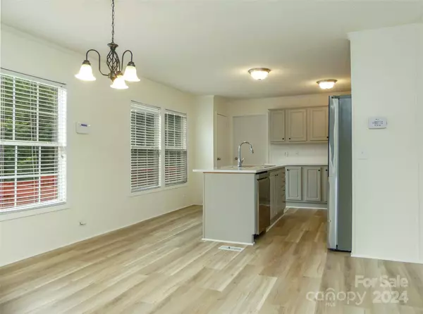 63 Tar Heel LN, Columbus, NC 2872