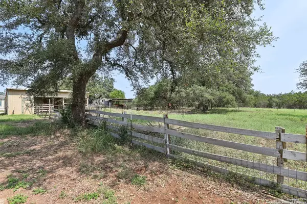 11000 FM 32, Fischer, TX 78623-1814