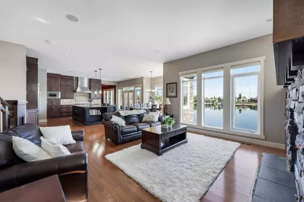 371 Chapala PT SE, Calgary, AB T2X 0A2