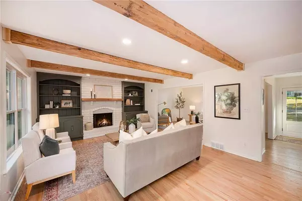 1000 W 114th TER, Kansas City, MO 64114