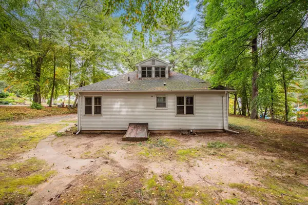 5 Gordon Street, Simsbury, CT 06070