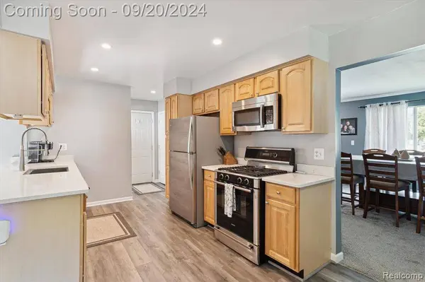 9394 CAPRICE, Plymouth, MI 48170