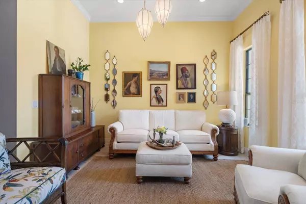 7258 LAKE FOREST GLN, Lakewood Ranch, FL 34202