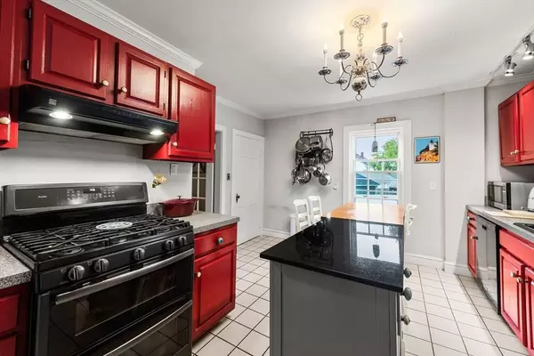 94 Lyman Rd, North Andover, MA 01845