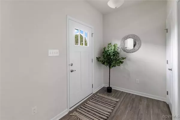 16429 Gossamer DR, Moseley, VA 23120