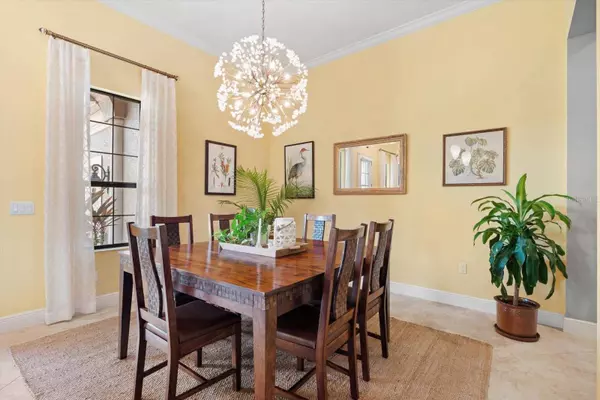 7258 LAKE FOREST GLN, Lakewood Ranch, FL 34202