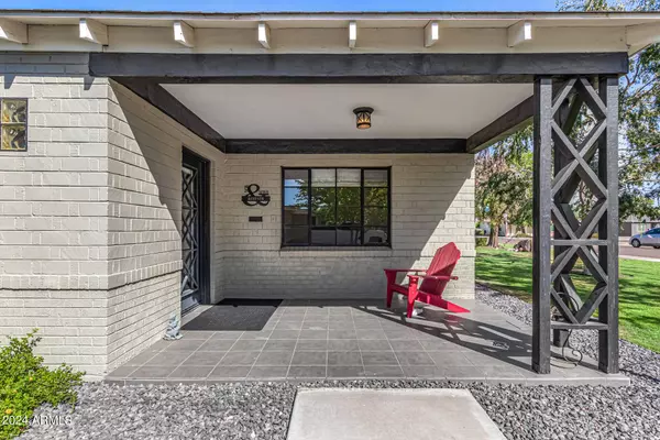 808 W AVALON Drive, Phoenix, AZ 85013