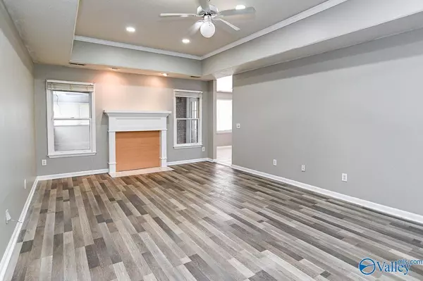 100 Clubhouse Lane, Madison, AL 35757