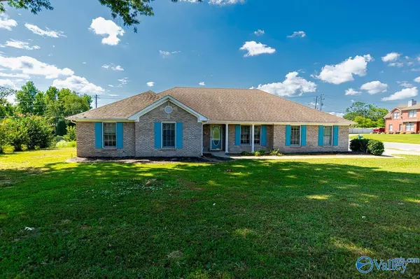 100 Clubhouse Lane, Madison, AL 35757