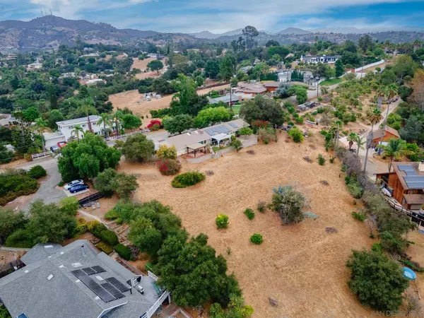 1032 Riverview Dr, Fallbrook, CA 92028