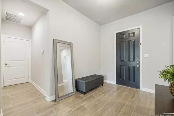 13416 Falls Summit, San Antonio, TX 78245-2060