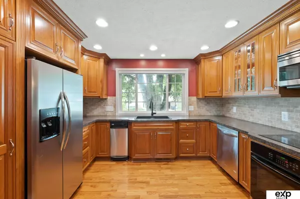 12910 Corby Street, Omaha, NE 68164