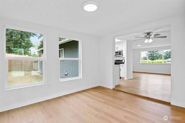 2701 SW 328th ST, Federal Way, WA 98023