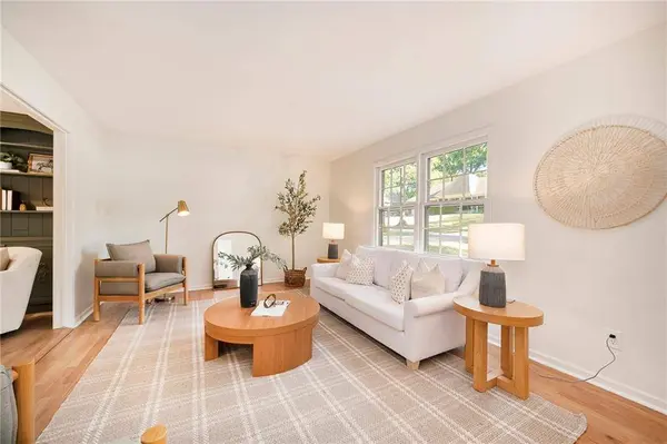 1000 W 114th TER, Kansas City, MO 64114