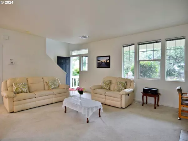 5641 NE DAMSEL DR, Hillsboro, OR 97124