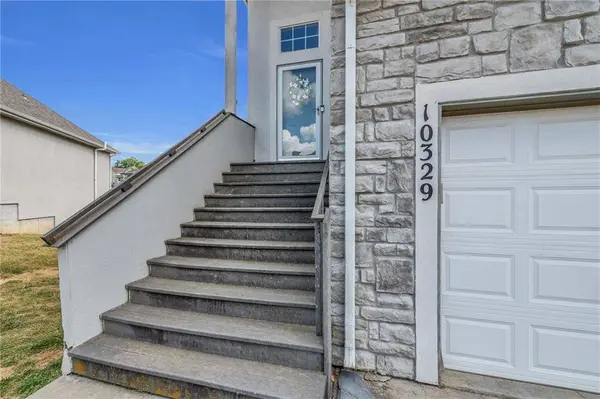 10329 Parkview AVE, Kansas City, KS 66109