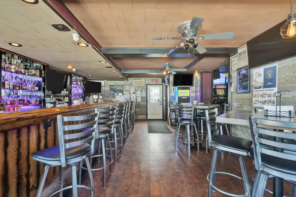 503 W Main St, Newburg, WI 53060