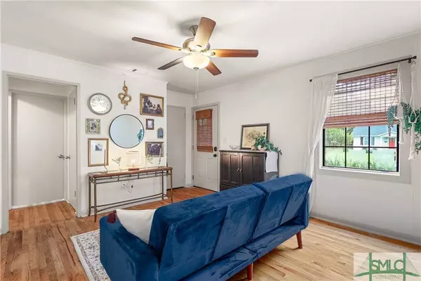 2212 Hawthorne ST, Savannah, GA 31404