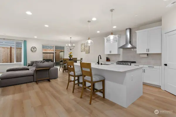 211 B 151st ST SW, Lynnwood, WA 98087