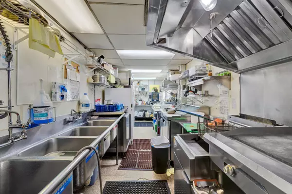 503 W Main St, Newburg, WI 53060