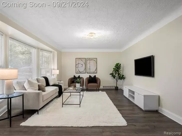 12931 ROSEMARY Boulevard, Oak Park, MI 48237