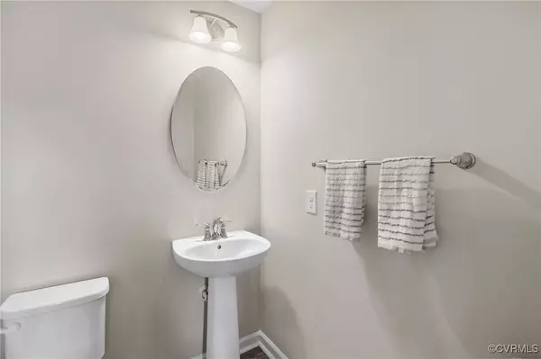 16429 Gossamer DR, Moseley, VA 23120