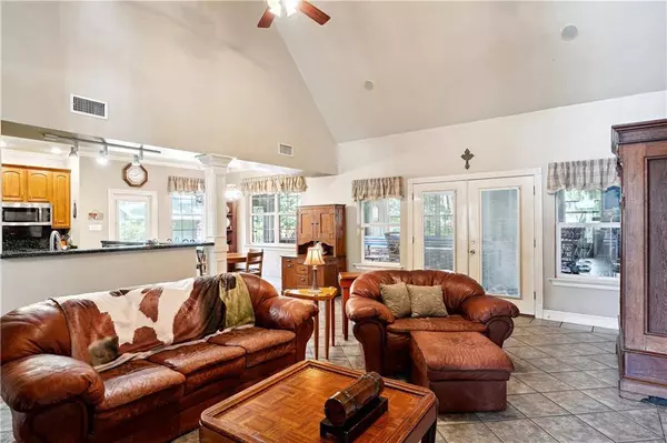 965 JASON DR, Belle Chasse, LA 70037