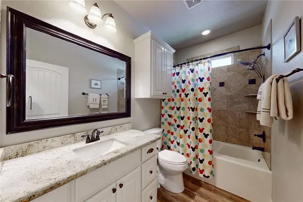 15612 Shady Brook LN, College Station, TX 77845