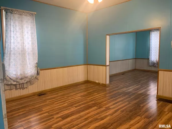 1428 ELM ST, Quincy, IL 62301