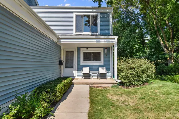 17 Red Maple Trail, Madison, WI 53715