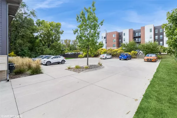 439 S Maple Avenue, Ames, IA 50010