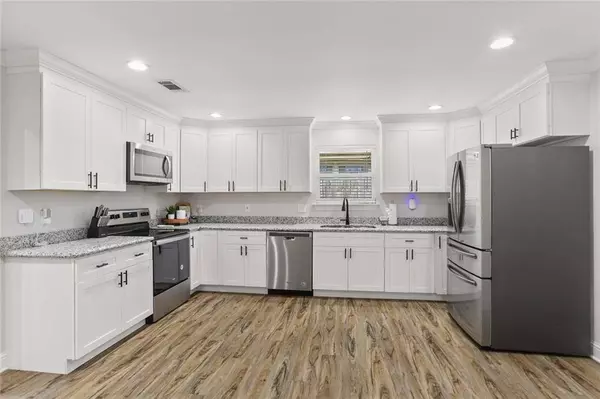 7509 LIGUSTRUM DR, New Orleans, LA 70126