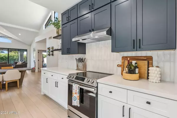 11846 N 40TH Place, Phoenix, AZ 85028