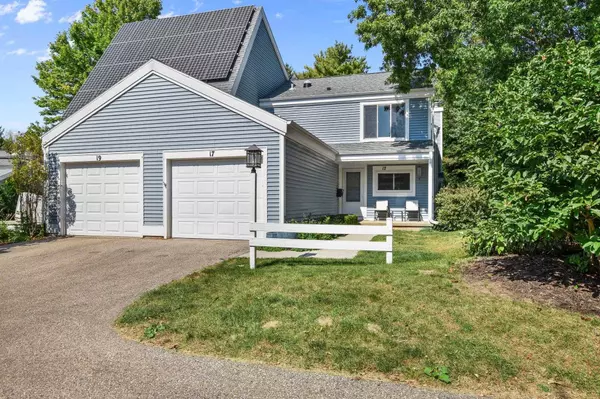 17 Red Maple Trail, Madison, WI 53715