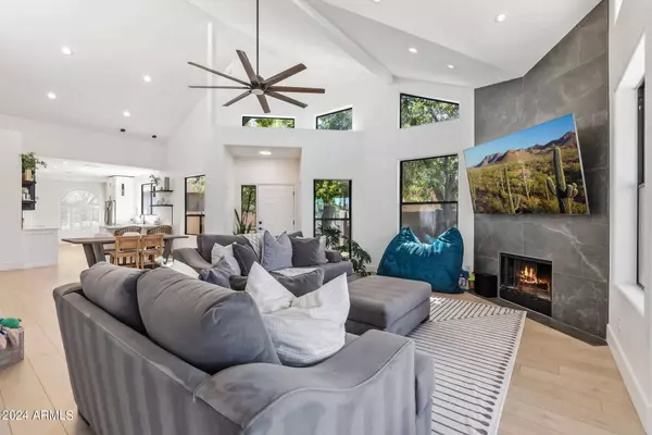 11846 N 40TH Place, Phoenix, AZ 85028