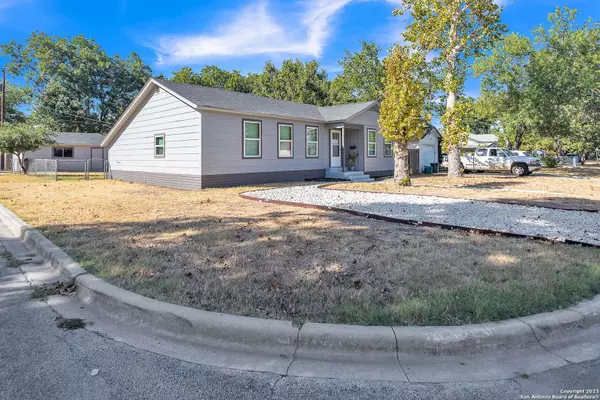 401 AERO AVE, Schertz, TX 78154-1805