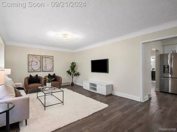 12931 ROSEMARY Boulevard, Oak Park, MI 48237