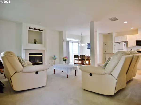 5641 NE DAMSEL DR, Hillsboro, OR 97124