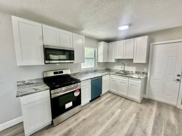 2803 Langston DR, Fort Pierce, FL 34946