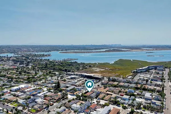 2073 79 Reed AVE, San Diego, CA 92109