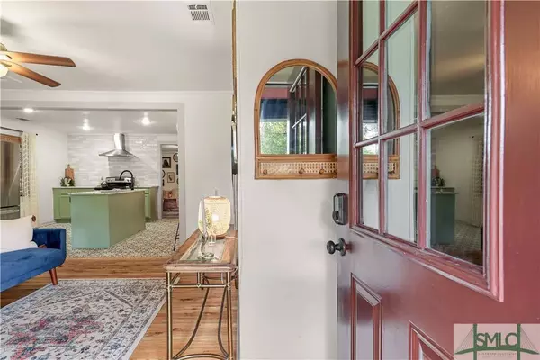 2212 Hawthorne ST, Savannah, GA 31404