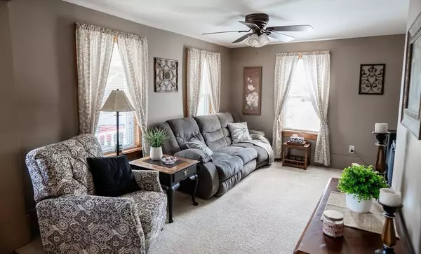 1 Webster Ave, Westfield, MA 01085