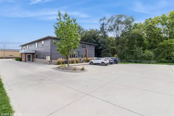 439 S Maple Avenue, Ames, IA 50010