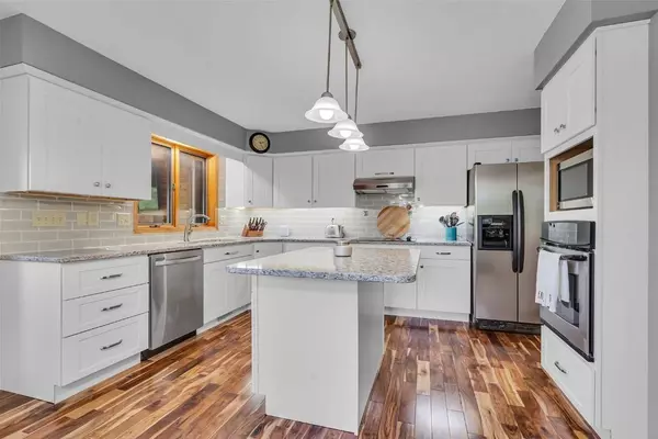 1930 Greentree CT NW, Cedar Rapids, IA 52405