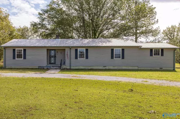 47 Jarvis Drive, Falkville, AL 35622