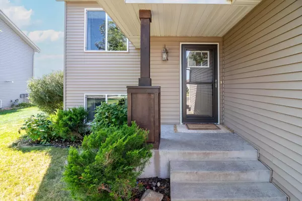 678 Brianna DR, Sartell, MN 56377